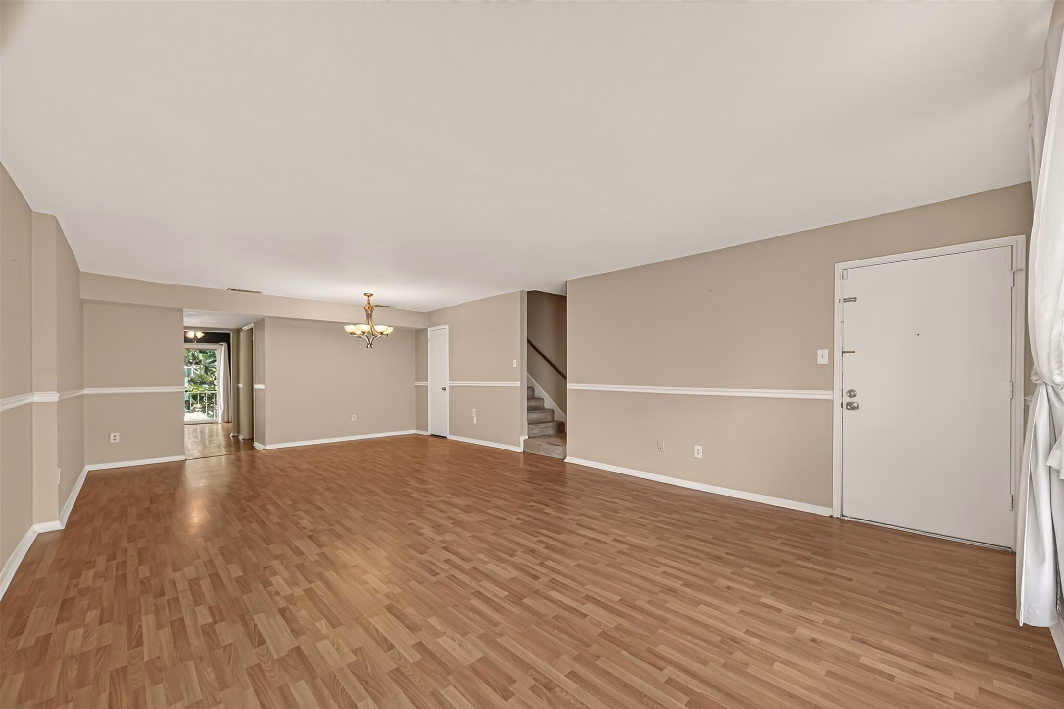 Photo 4 of 408 N Post Oak Lane 408, Houston, TX
