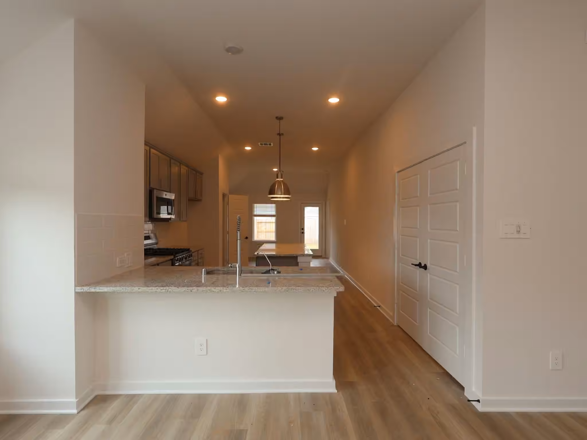 Photo 6 of 10228 Burton Path, Montgomery, TX