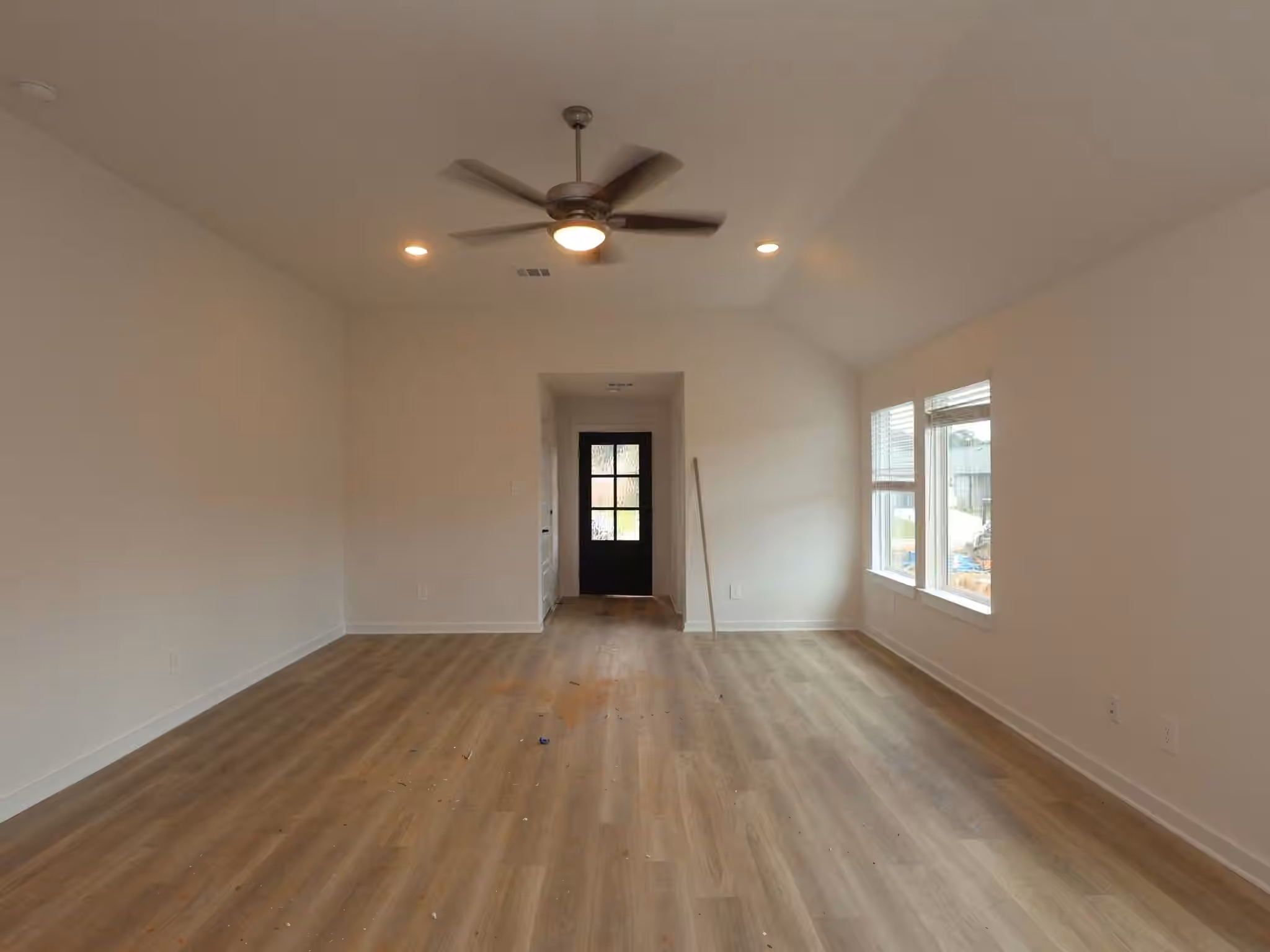 Photo 7 of 10228 Burton Path, Montgomery, TX