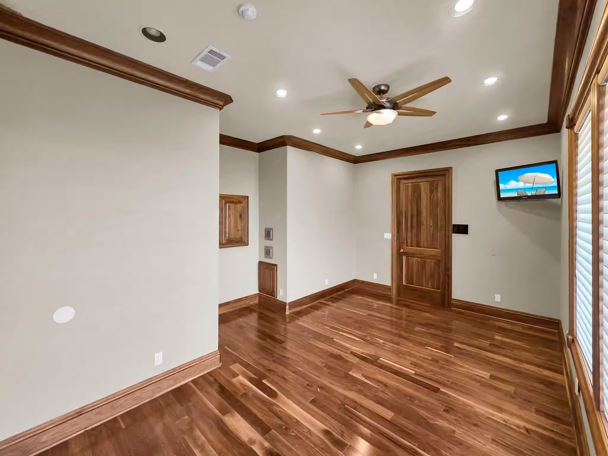 Photo 5 of 1239 Lagoon Drive, Crystal Beach, TX