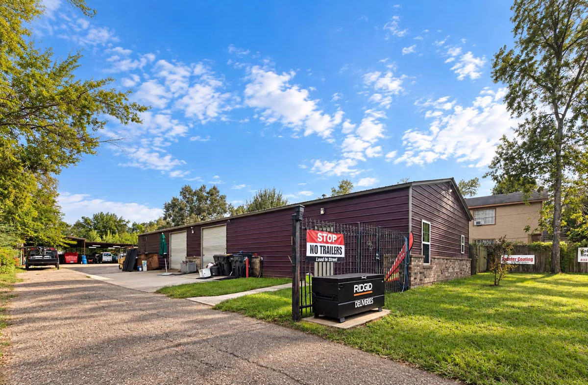 Photo of 518 Columbus Road, Sealy, TX 77474