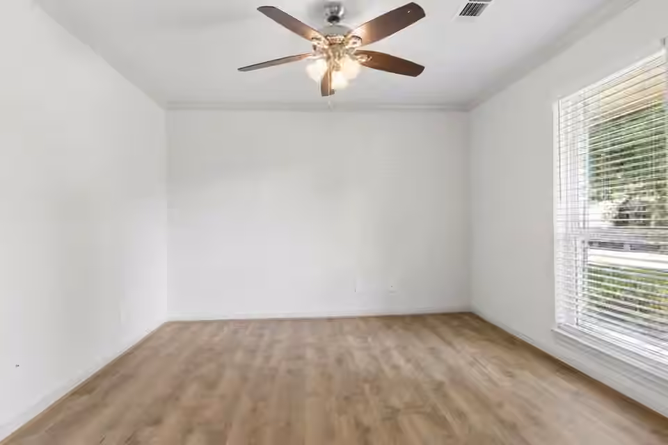 Photo 7 of 6022 Beaudry Drive, Houston, TX
