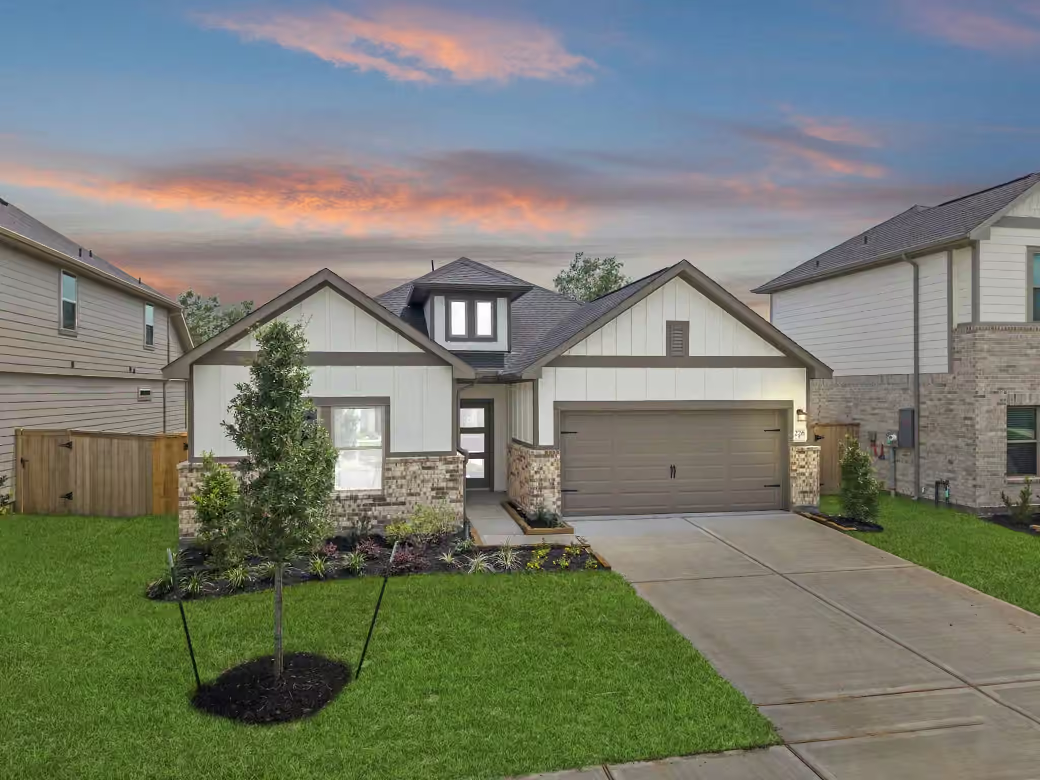 Photo of 226 Magnolia Laurel Drive, Alvin, TX 77511
