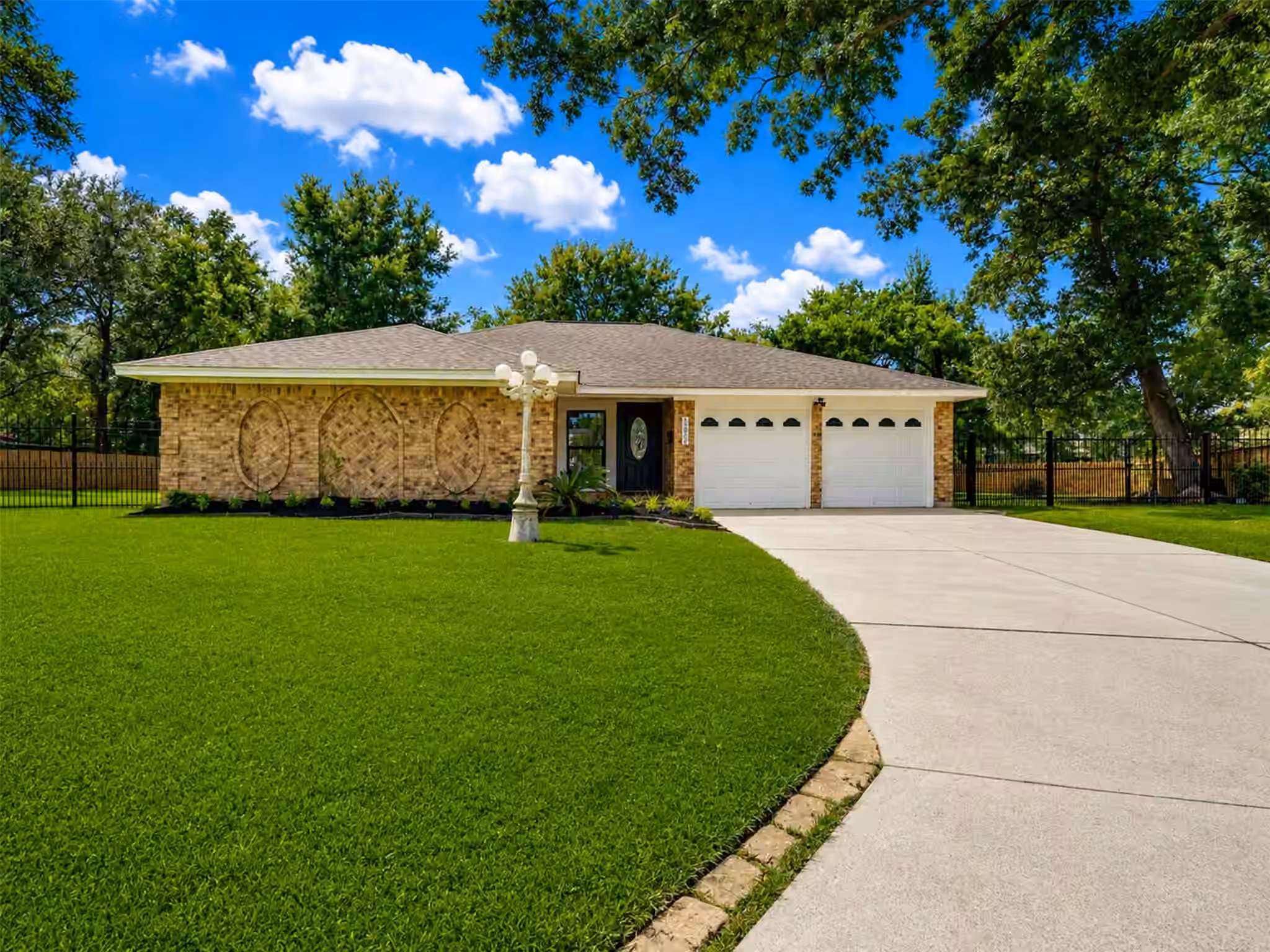Photo of 12802 Louisville Street, Houston, TX 77015