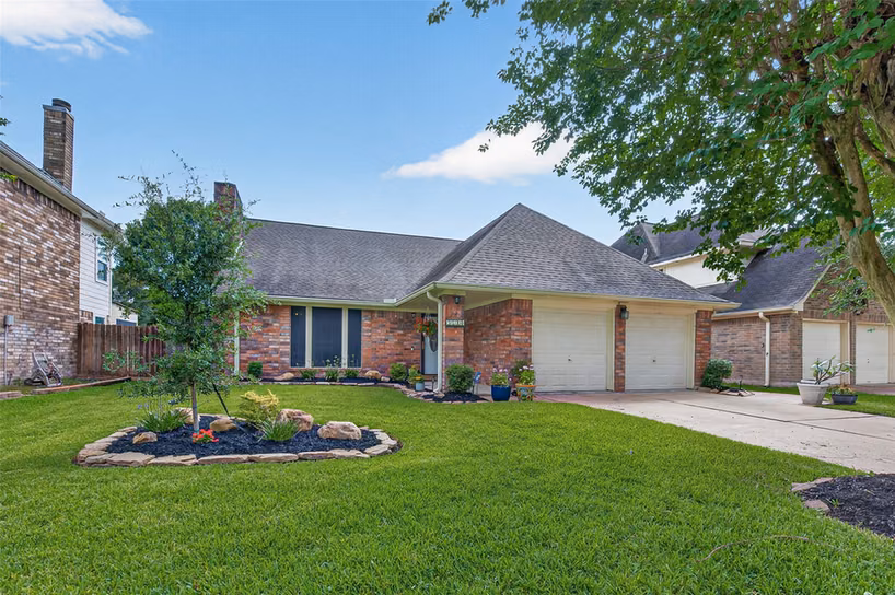 Photo 3 of 5710 S Magazine Circle, Houston, TX