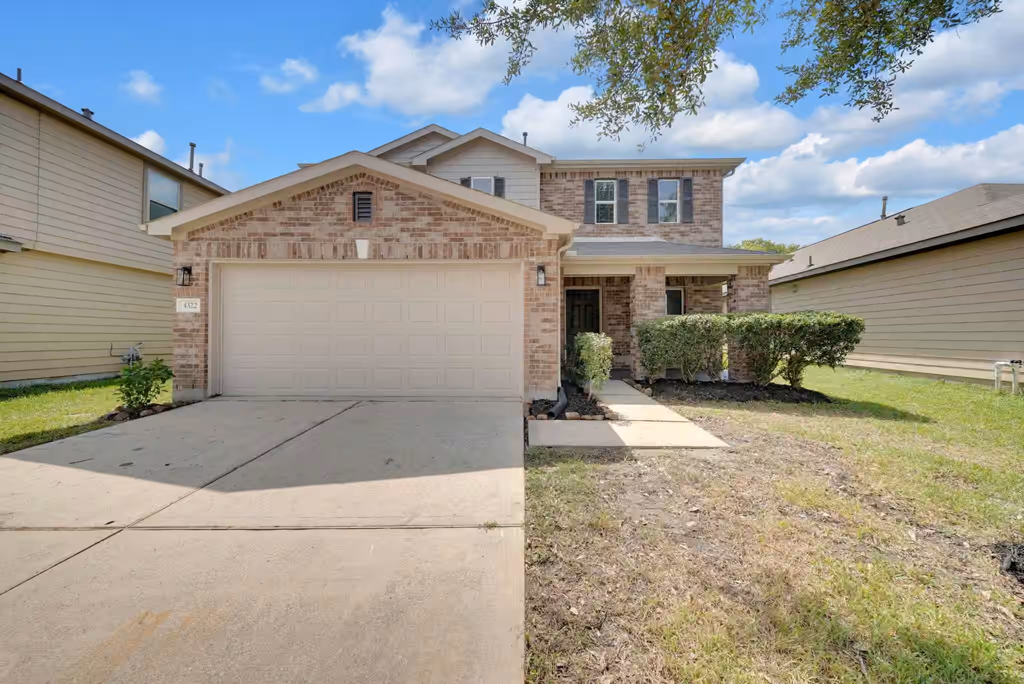 Photo 5 of 4322 Lake Cypress Circle, Houston, TX