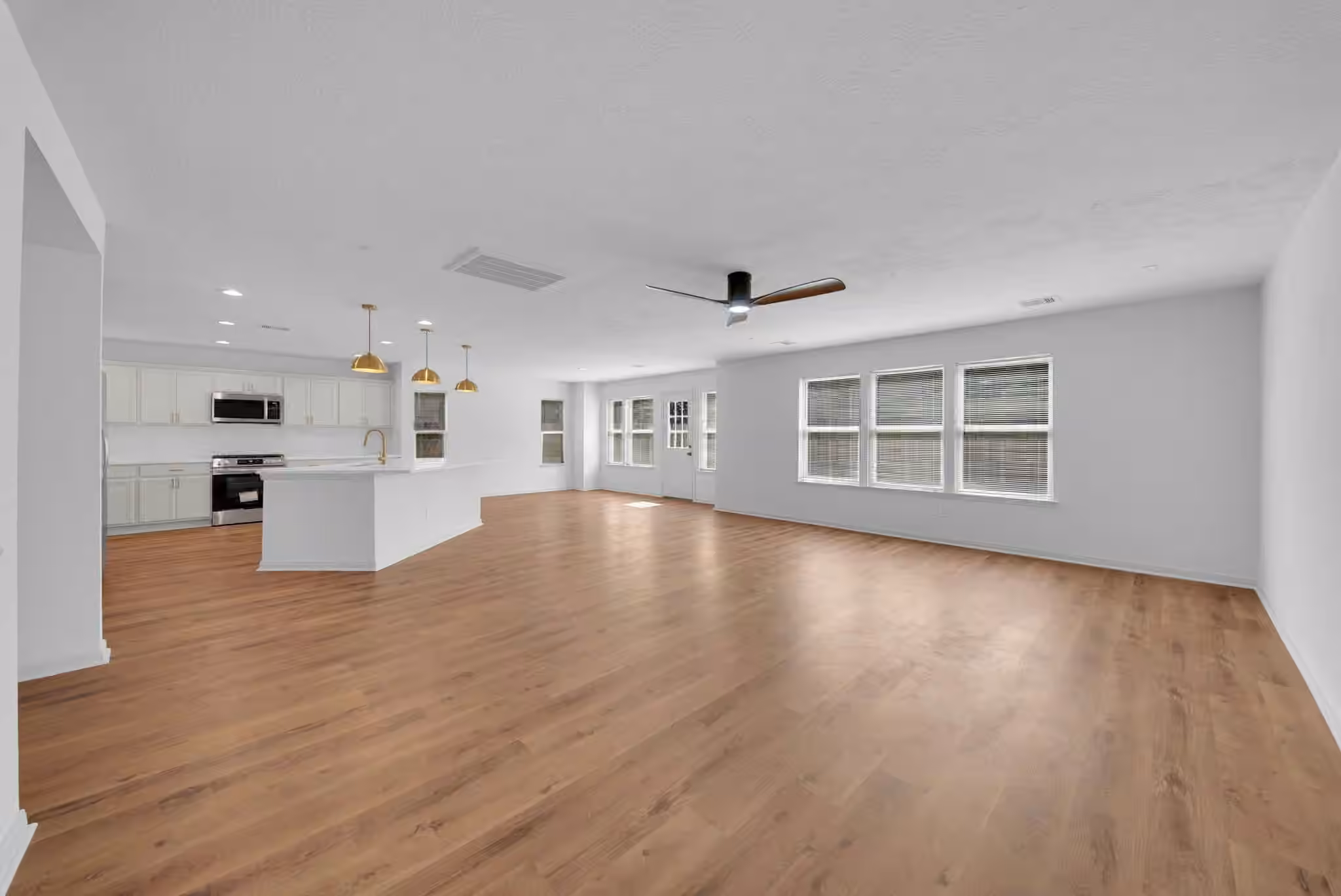 Photo 6 of 4322 Lake Cypress Circle, Houston, TX