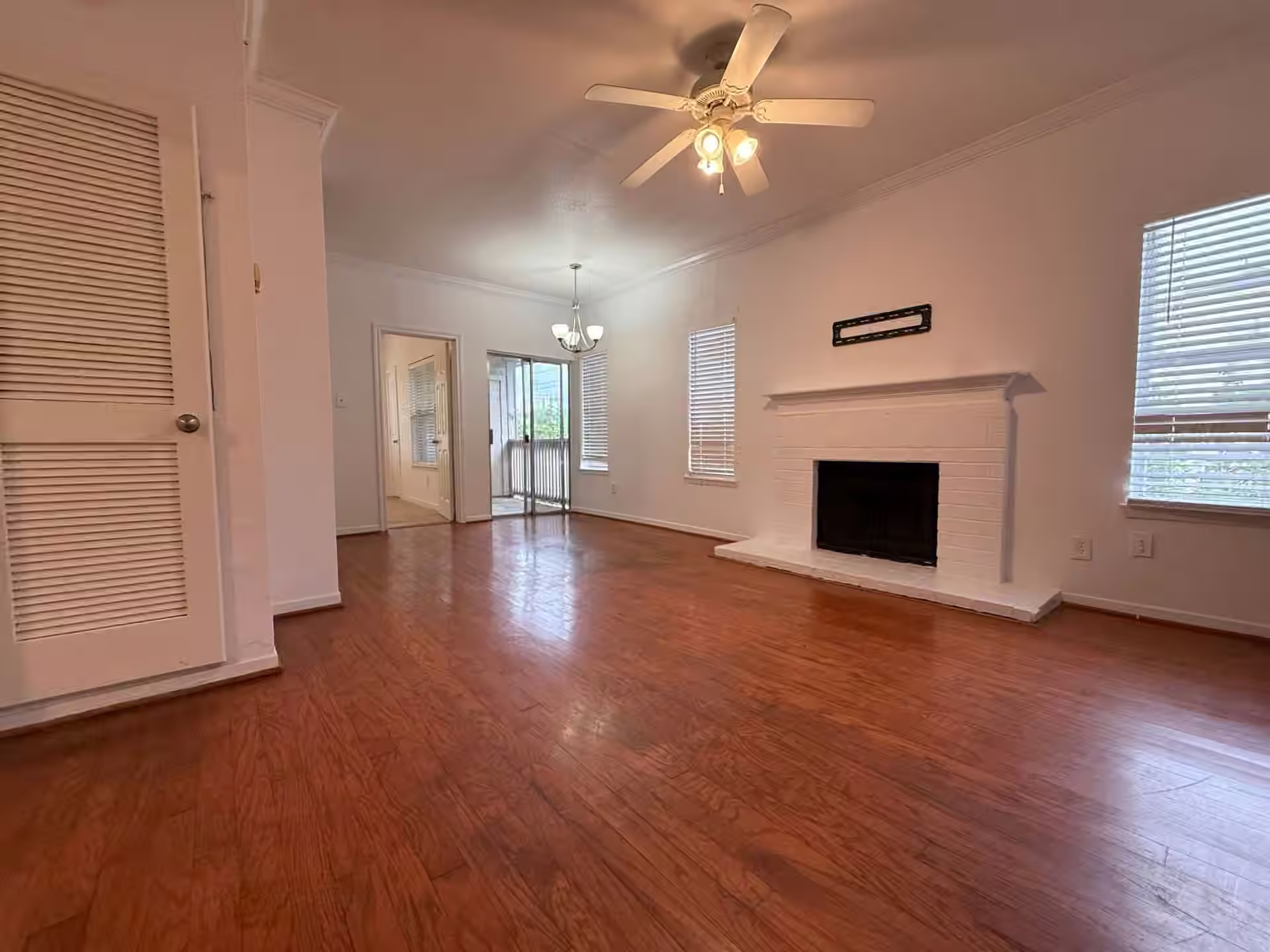 Photo 5 of 4041 Law Street 606, Houston, TX