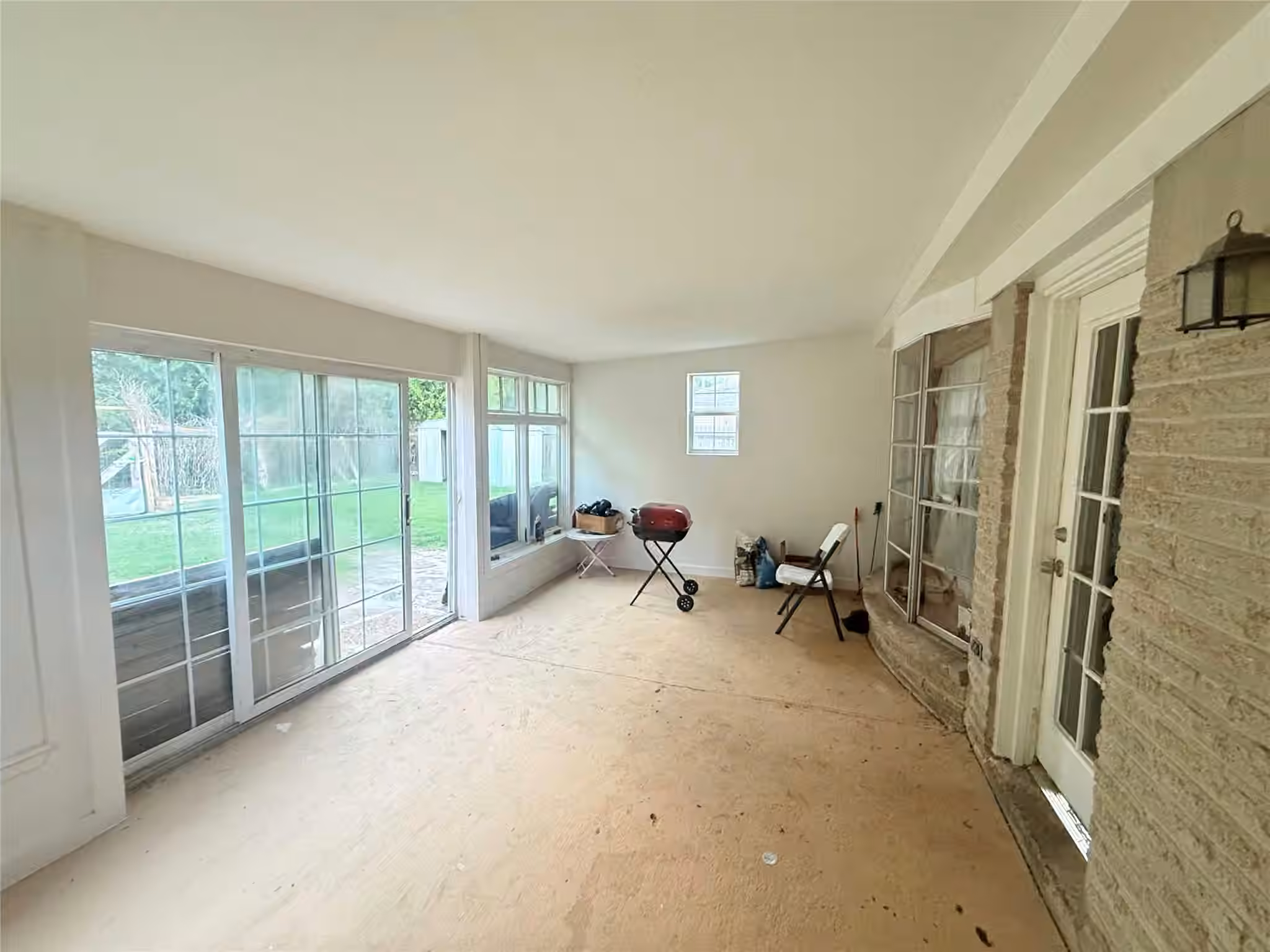 Photo 3 of 10718 Plainfield Street, Houston, TX