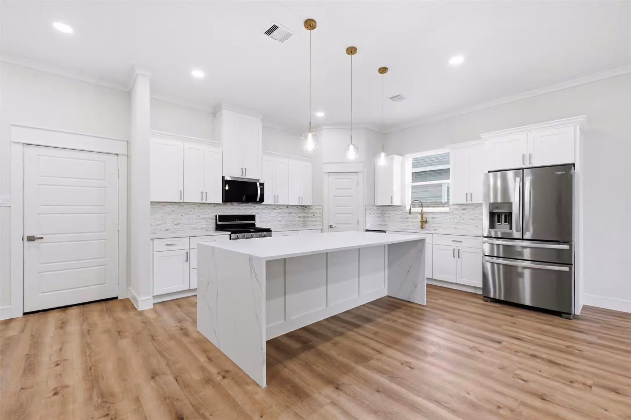 Photo 4 of 7953 Joy Street, Houston, TX