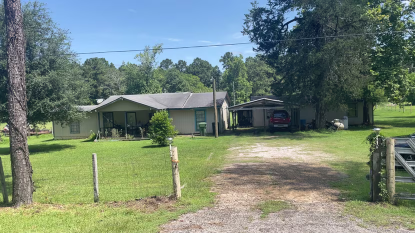 Photo of 2365 Us Highway 190, Huntsville, TX 77340