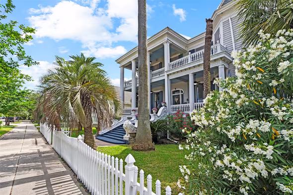 Photo 4 of 1103 33rd Street, Galveston, TX
