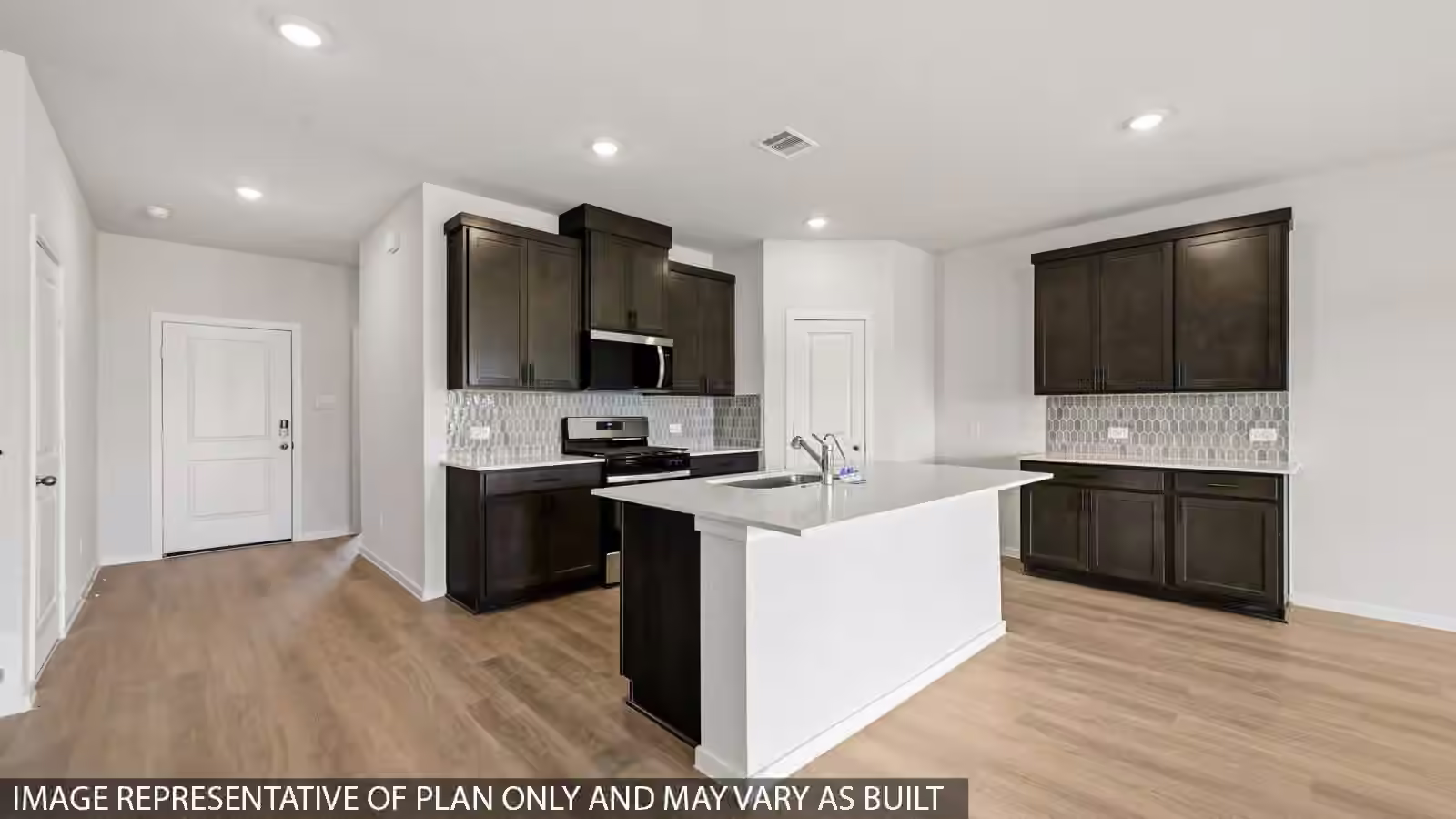 Photo 2 of 16547 Pinecone Grove Lane, Magnolia, TX