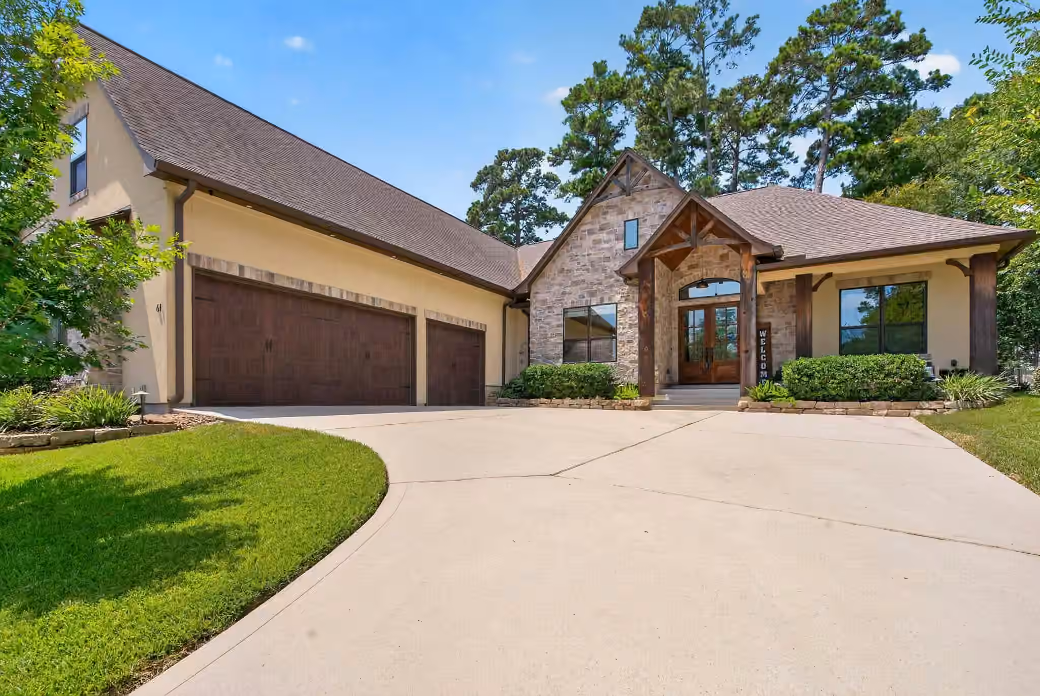 Photo 2 of 61 West Shore Lane, Montgomery, TX