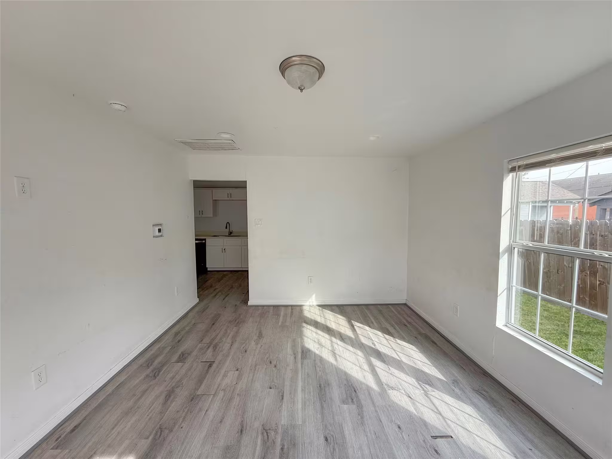 Photo 5 of 3425 Beulah Street, Houston, TX