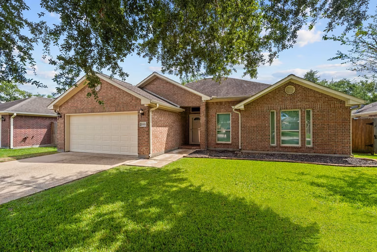 Photo of 11819 Santa Fe Trail, Santa Fe, TX 77510