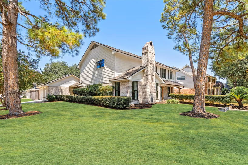 Photo 4 of 10830 Burgoyne Road, Houston, TX