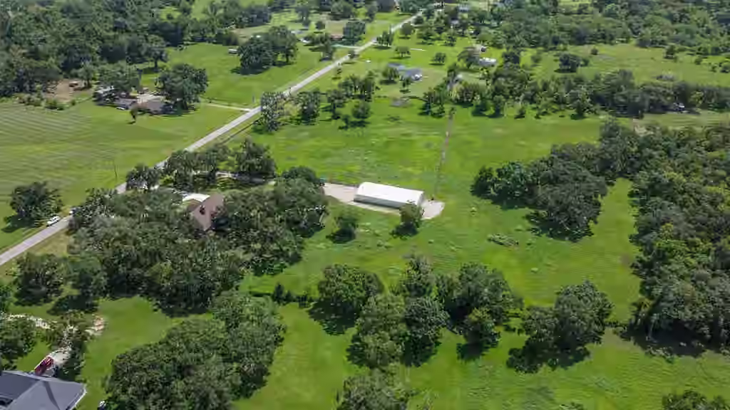 Photo 4 of 5685 County Road 823, West Columbia, TX