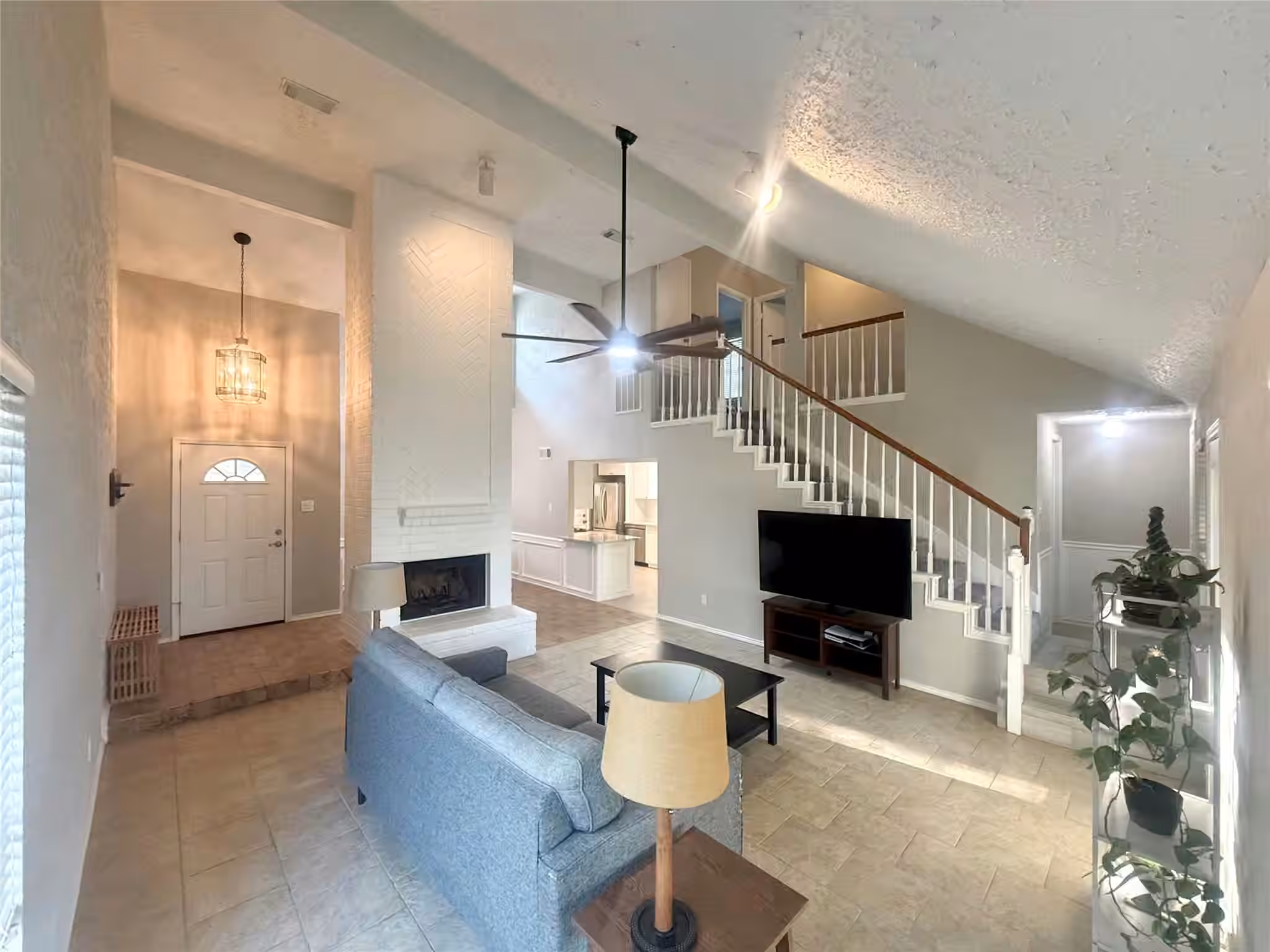 Photo 4 of 2103 Creekshire Drive, Sugar Land, TX