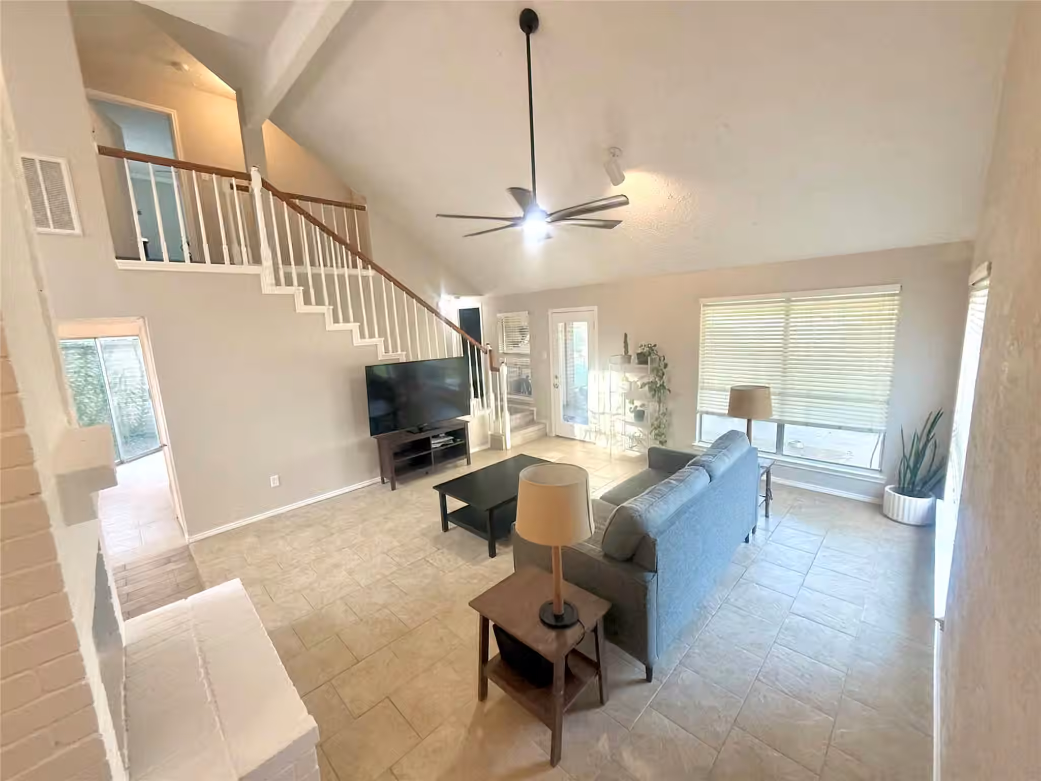 Photo 5 of 2103 Creekshire Drive, Sugar Land, TX