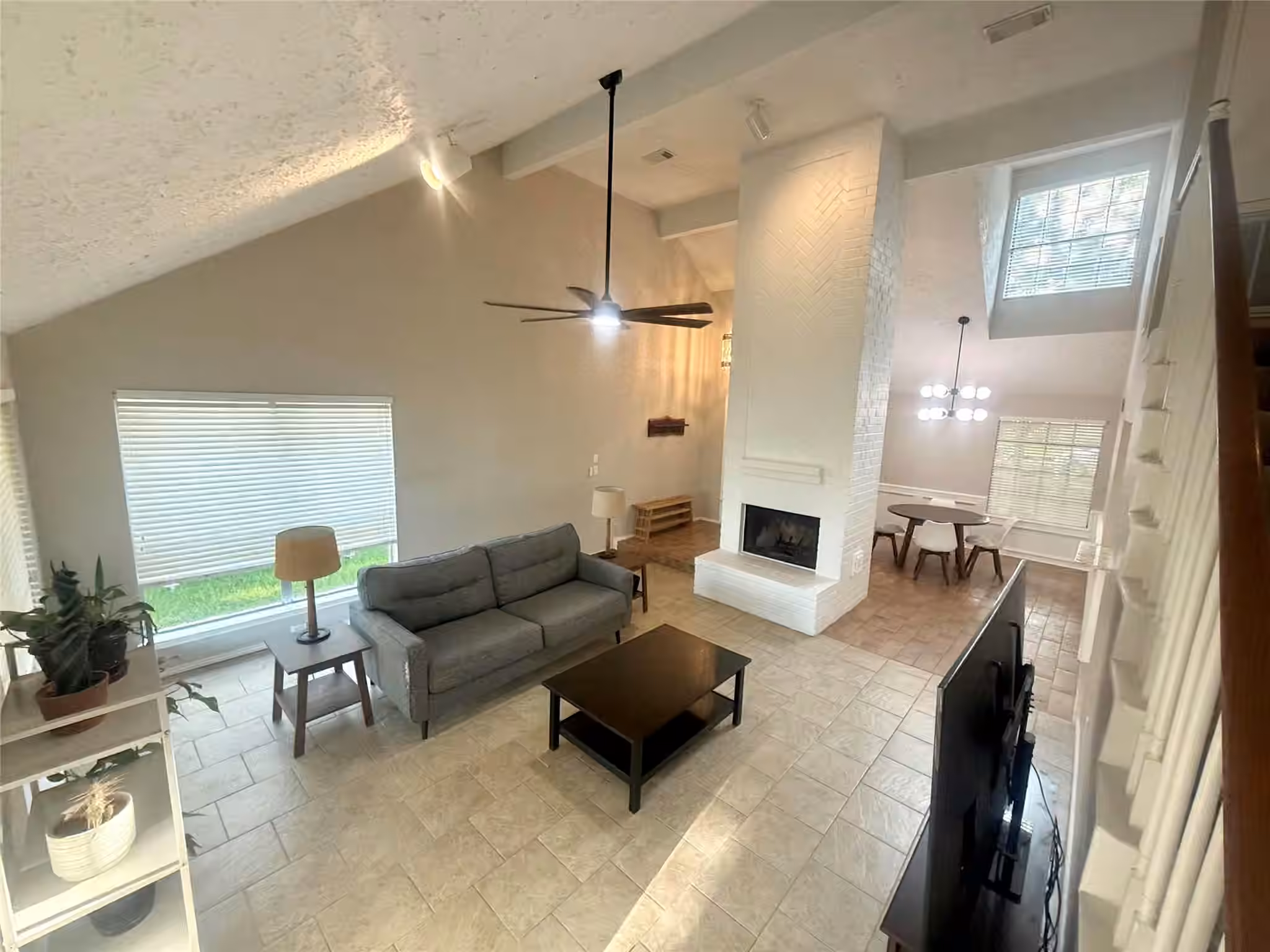 Photo 6 of 2103 Creekshire Drive, Sugar Land, TX