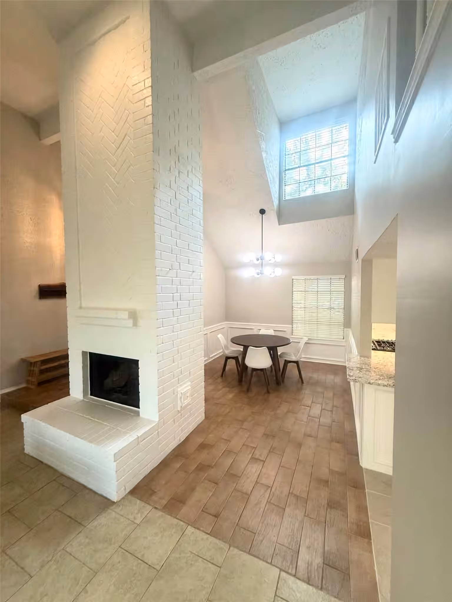 Photo 7 of 2103 Creekshire Drive, Sugar Land, TX