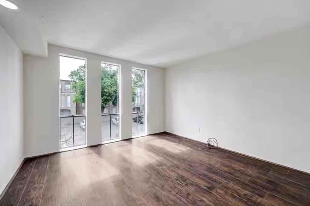 Photo 6 of 4645 Wild Indigo Street 373, Houston, TX