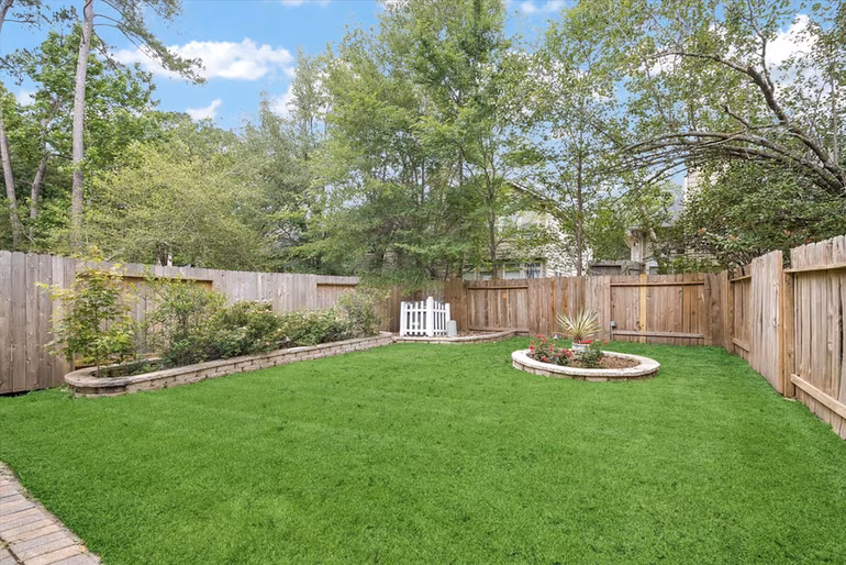 Photo 2 of 7 Wineberry Place, The Woodlands, TX