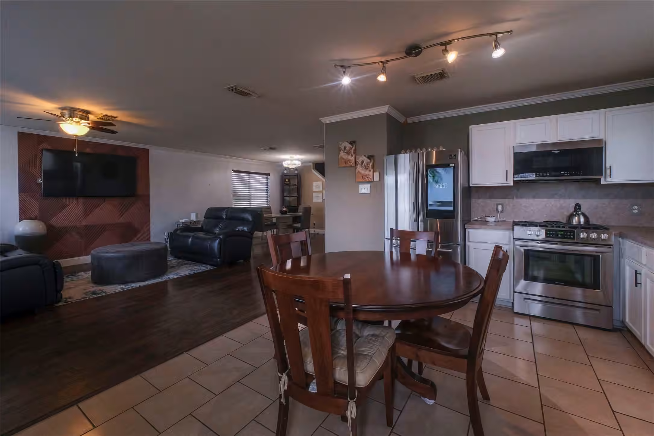 Photo 5 of 614 Pinto Springs Lane, Houston, TX