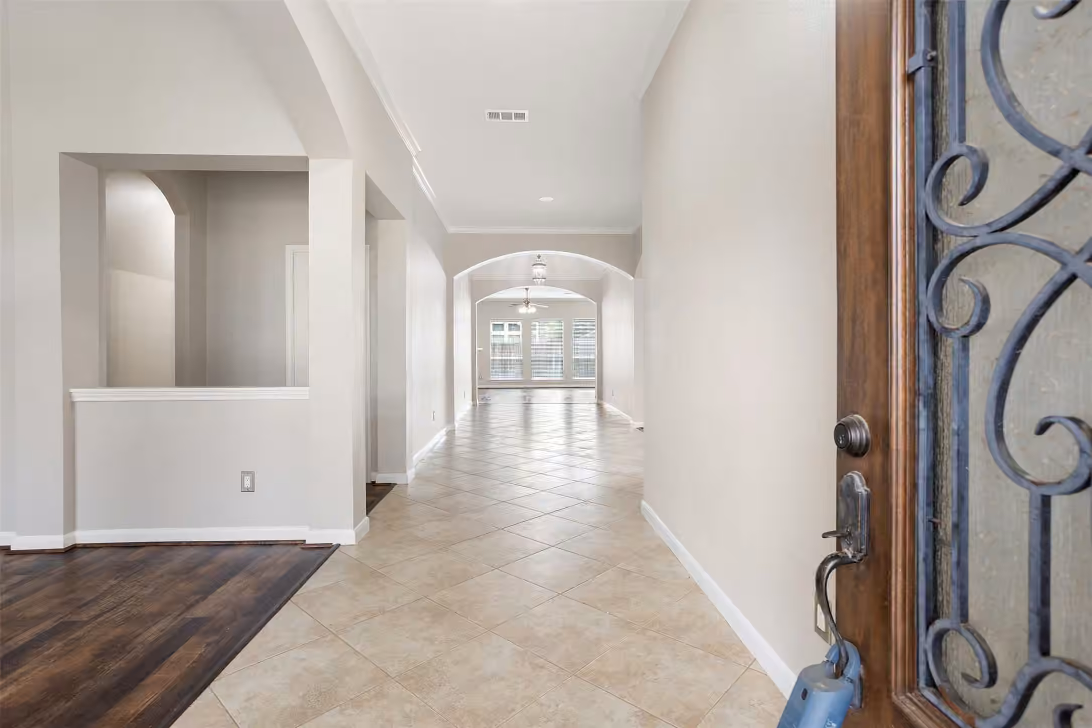 Photo 3 of 6111 Windsor Chase Lane, League City, TX