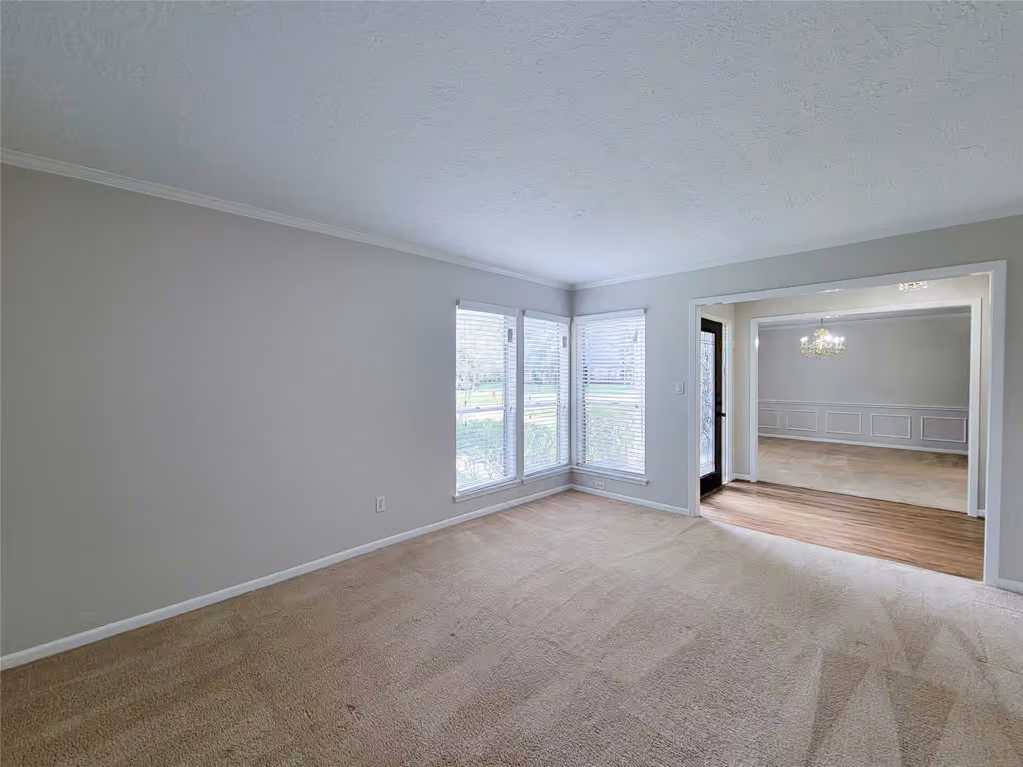 Photo 5 of 18583 Martinique Drive, Nassau Bay, TX