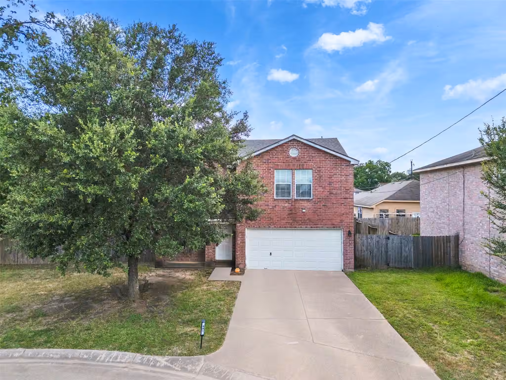 Photo 2 of 501 Pine Cluster Court, Conroe, TX