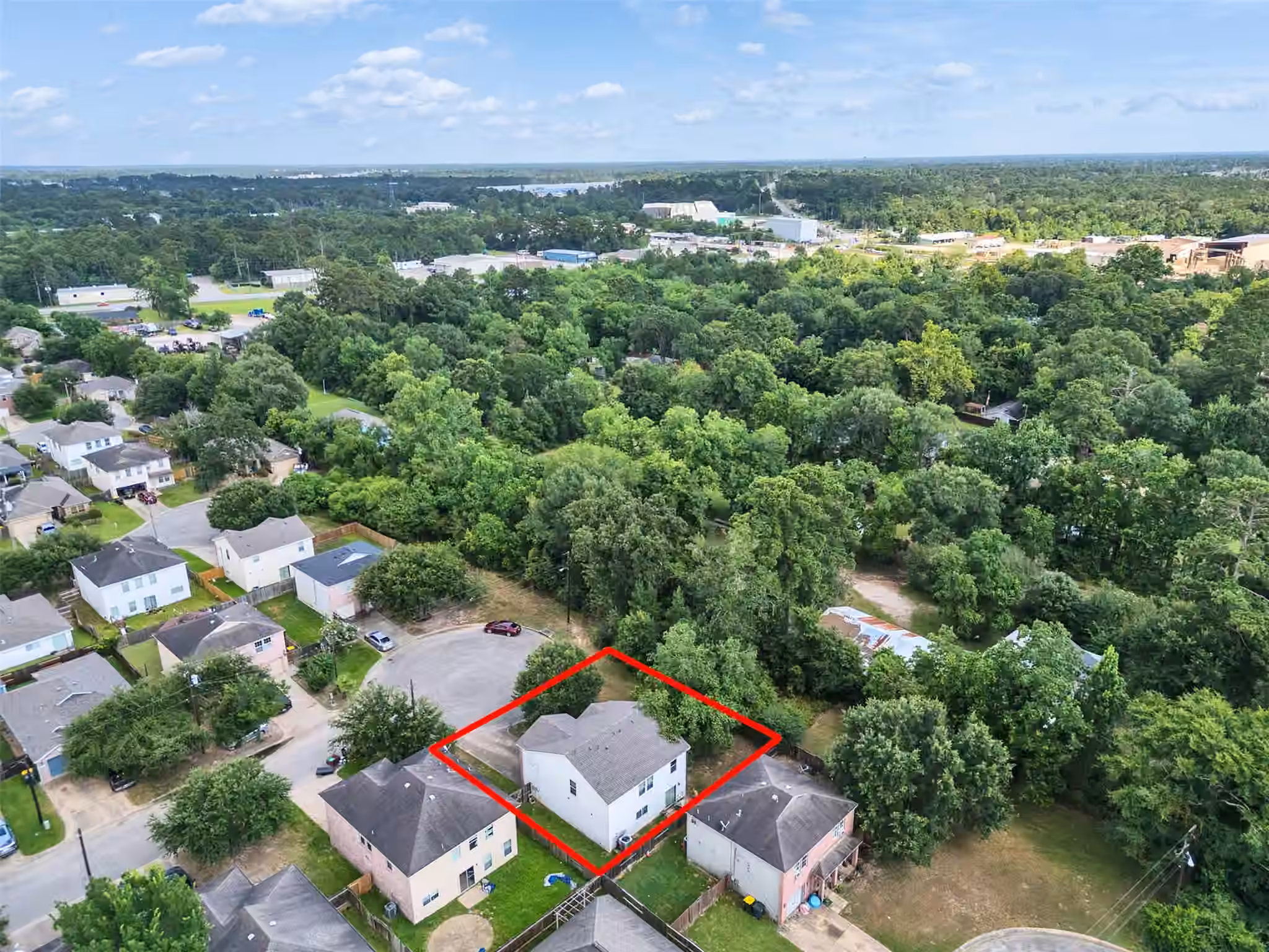 Photo 5 of 501 Pine Cluster Court, Conroe, TX