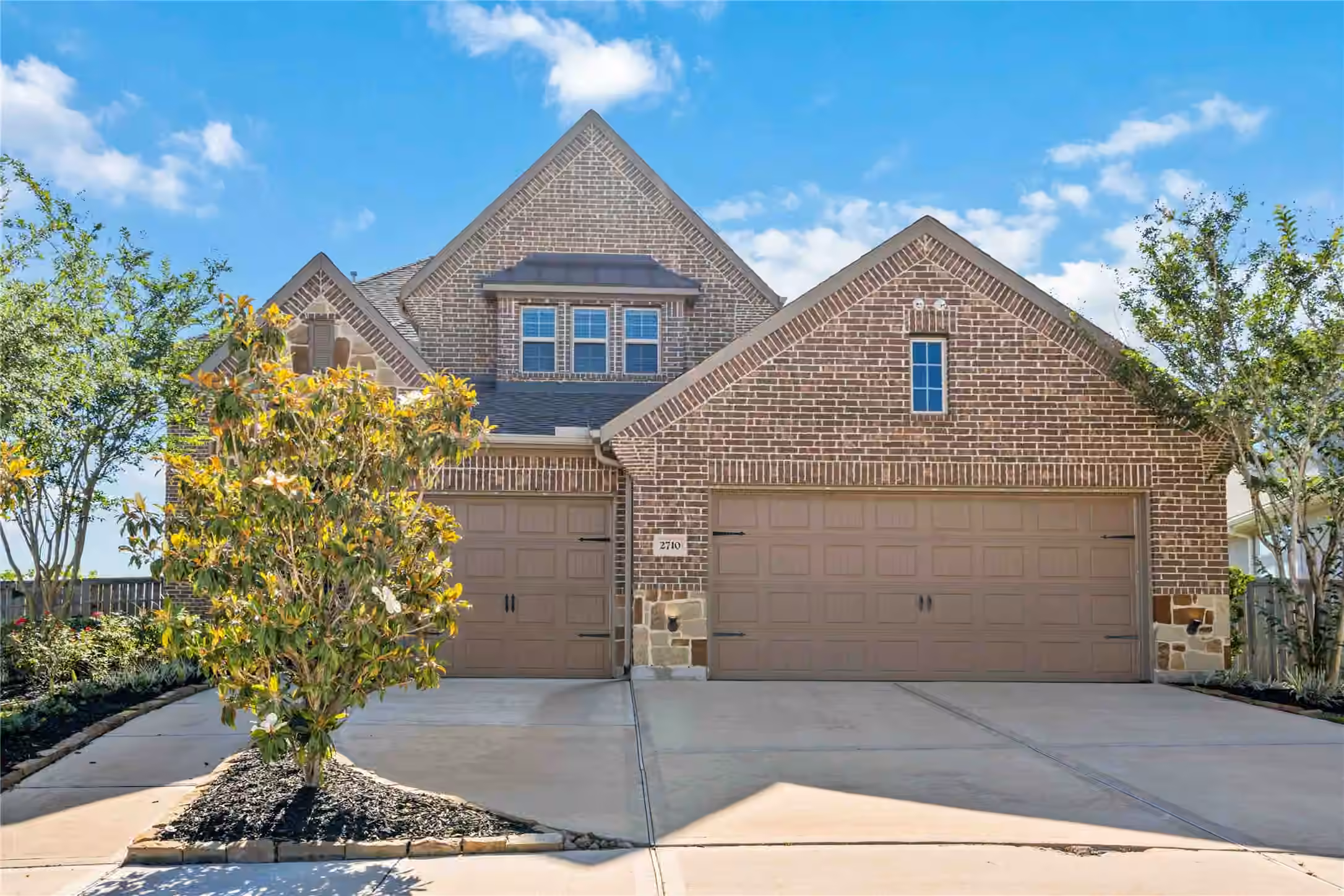Photo 2 of 2710 Big Vine Court, Missouri City, TX
