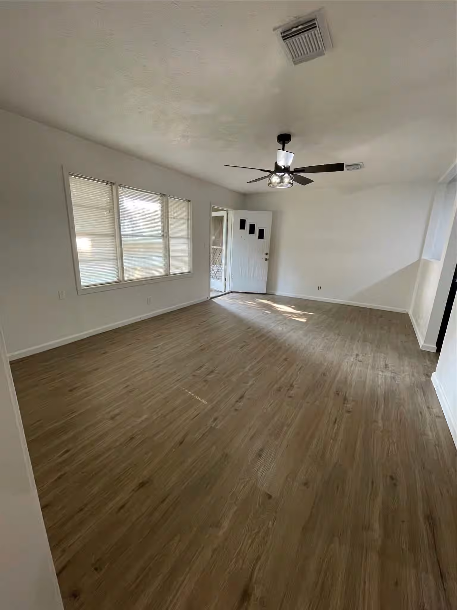 Photo 4 of 1119 Tobola, Rosenberg, TX