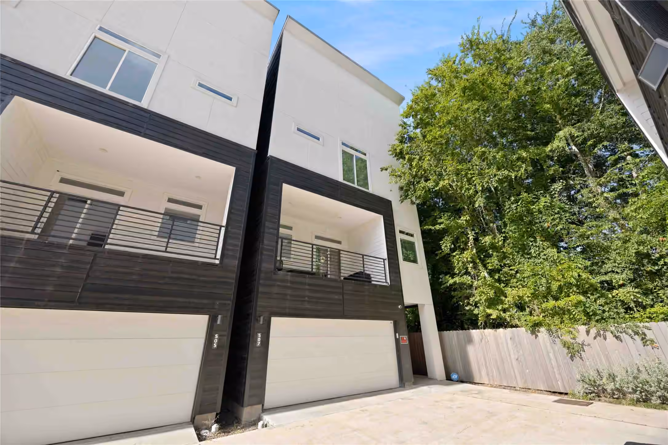 Photo 3 of 507 Schweikhardt Street, Houston, TX