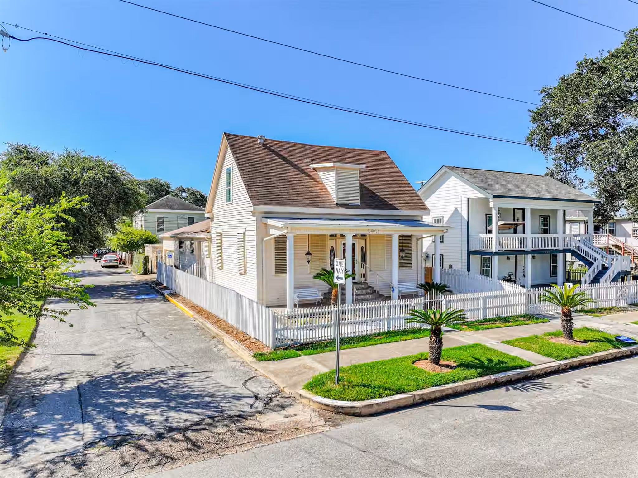 Photo 4 of 3401 Ursuline Street, Galveston, TX