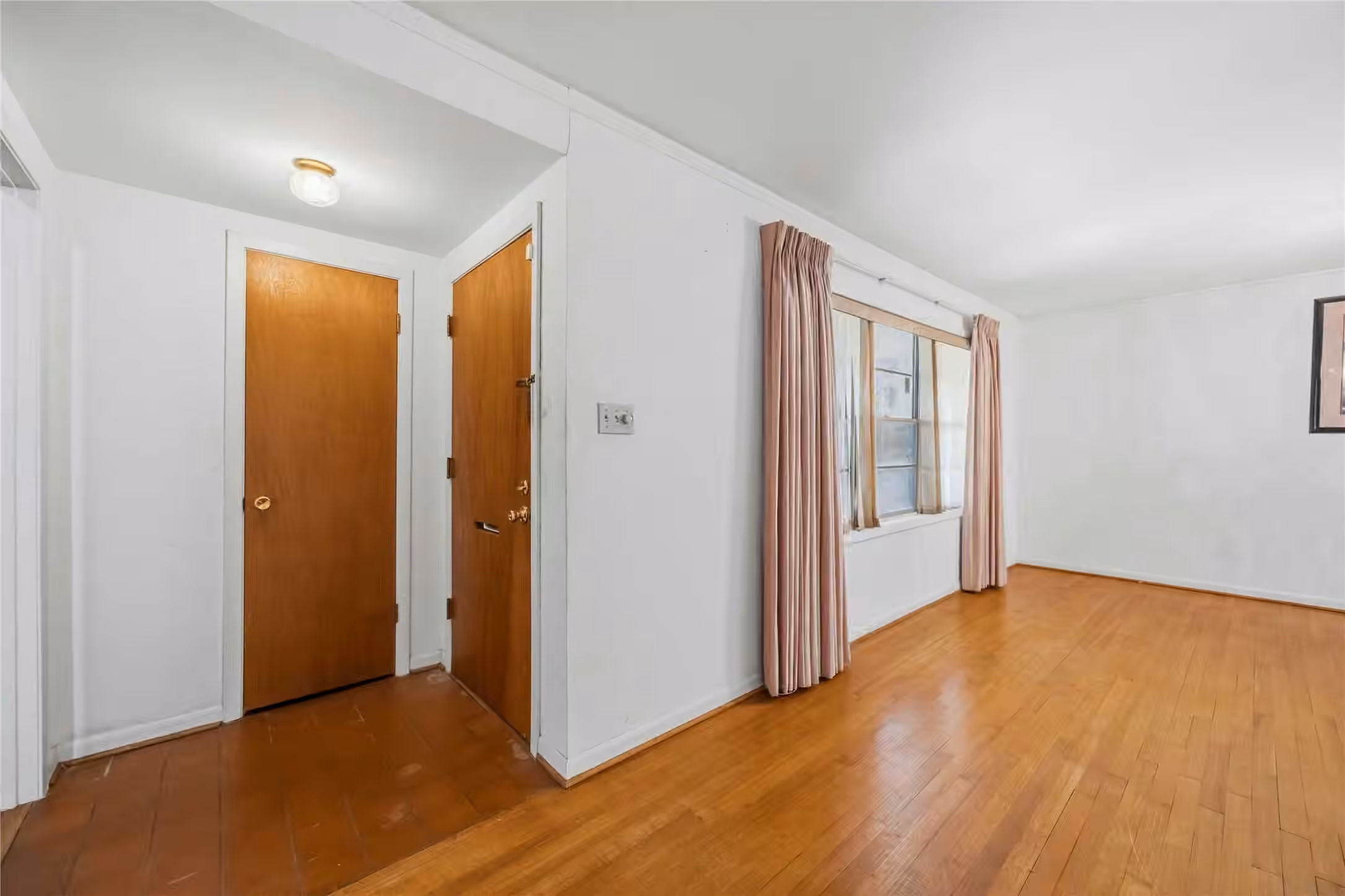 Photo 3 of 7719 Wilmerdean Street, Houston, TX