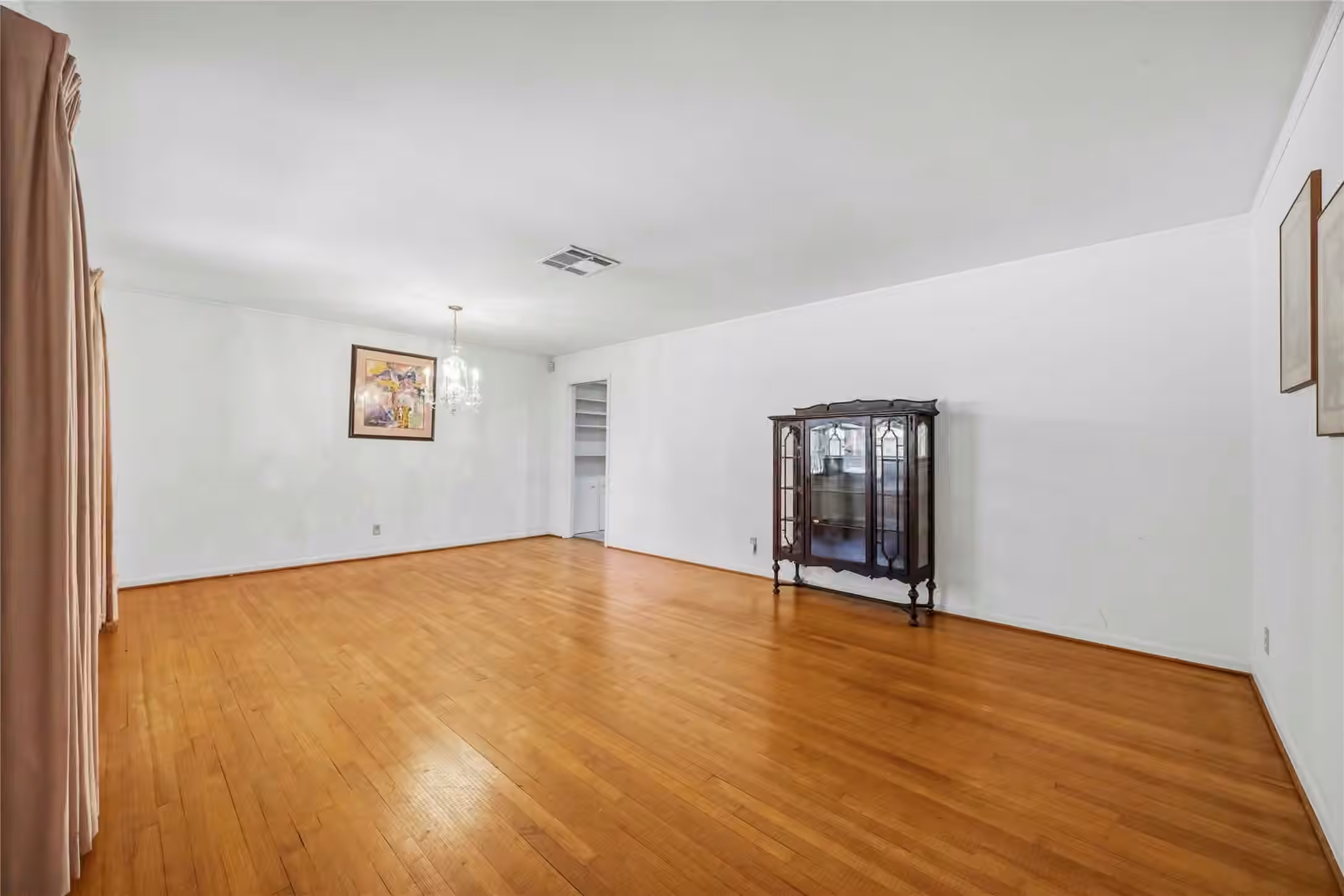 Photo 4 of 7719 Wilmerdean Street, Houston, TX