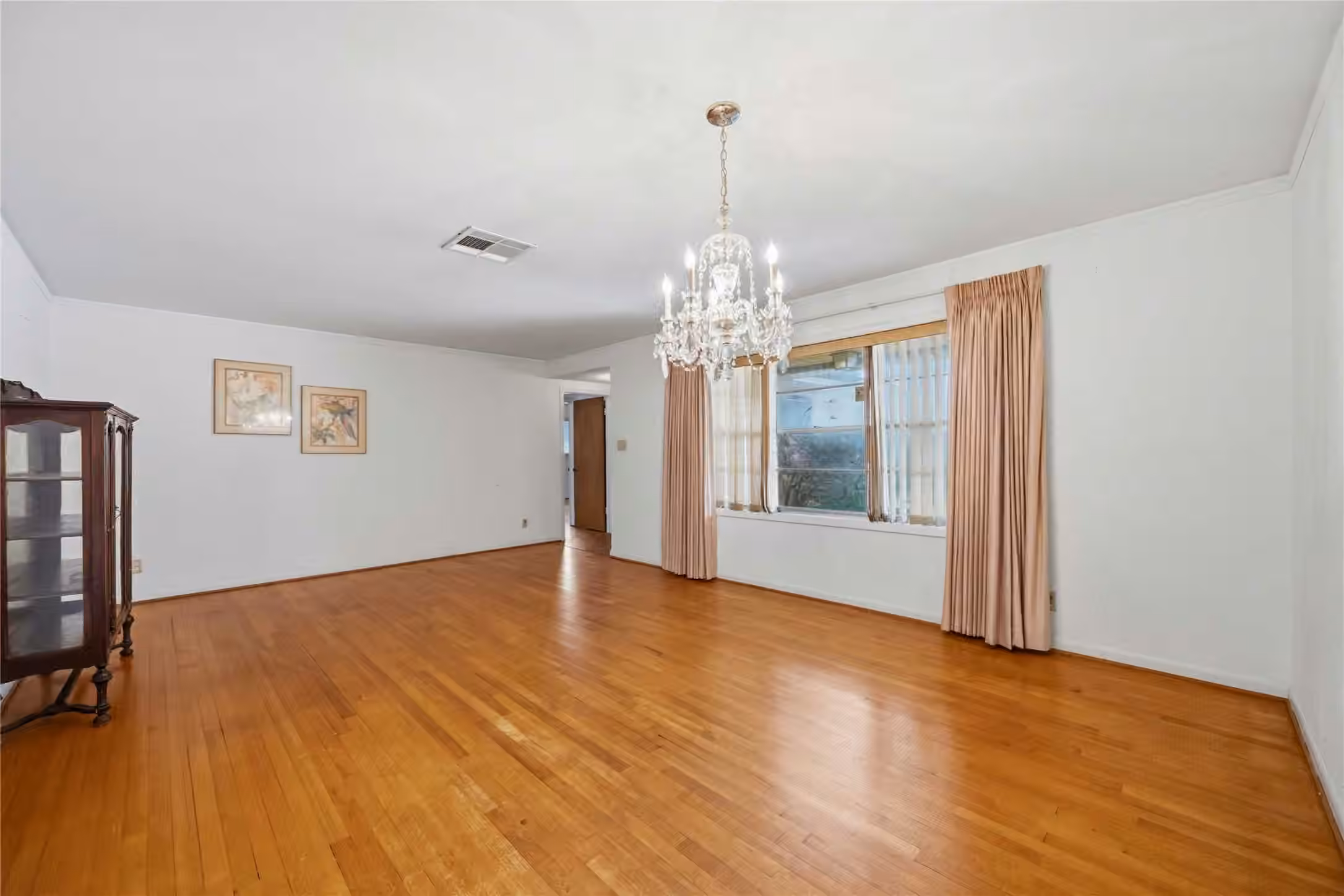 Photo 5 of 7719 Wilmerdean Street, Houston, TX