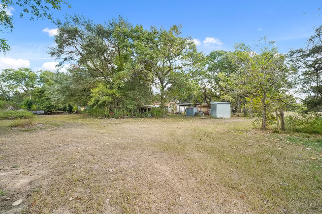 Photo 7 of 5913 County Road 225, East Bernard, TX