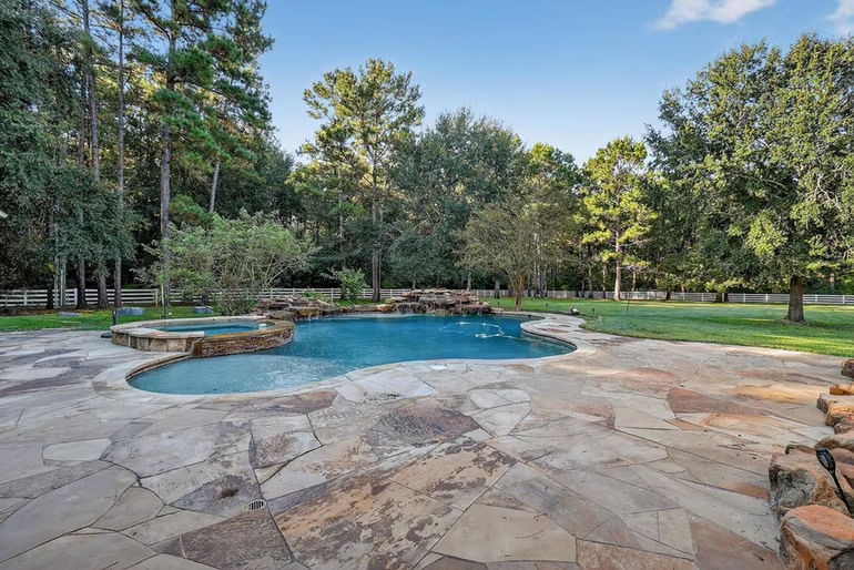 Photo of 420 Whispering Meadow, Magnolia, TX 77355