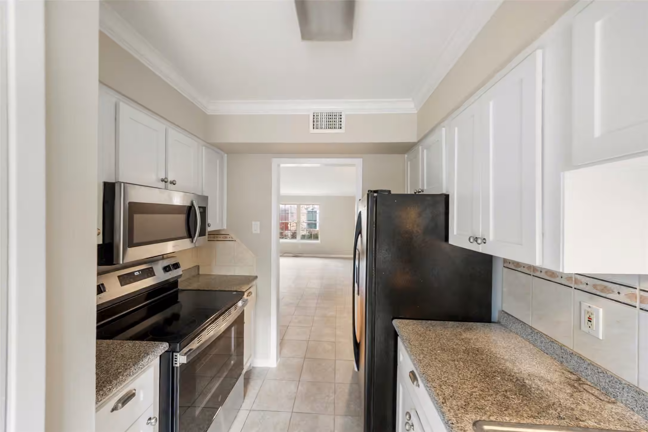 Photo 5 of 515 Tallowood Road 23, Houston, TX