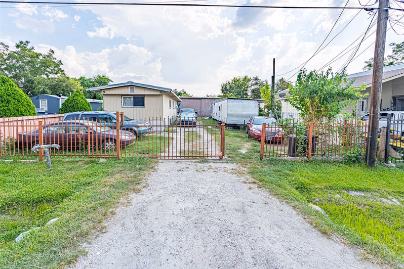 Photo of 4410 Shelton Road, Houston, TX 77093