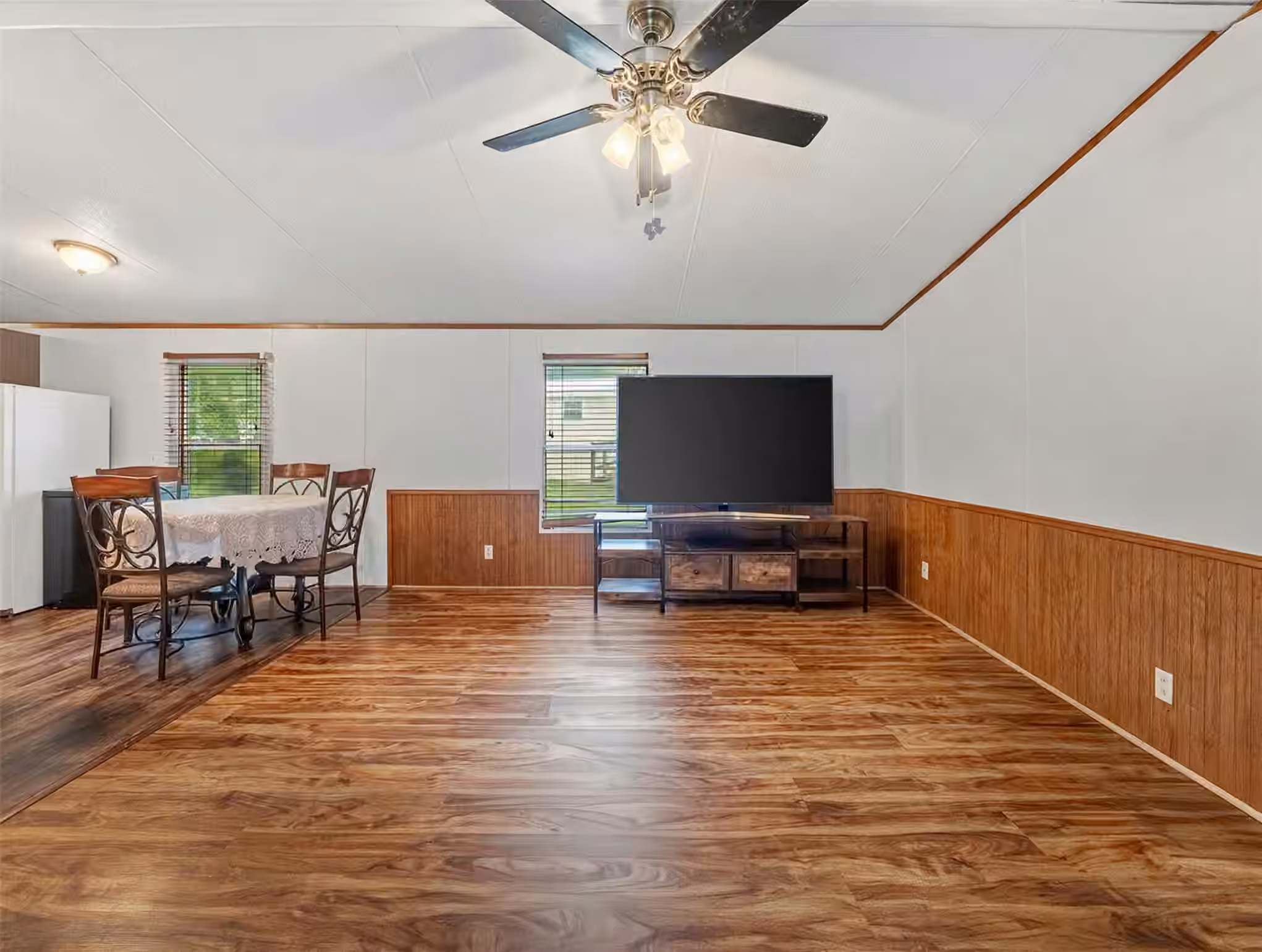 Photo 6 of 13053 Oak Manor Court, Willis, TX