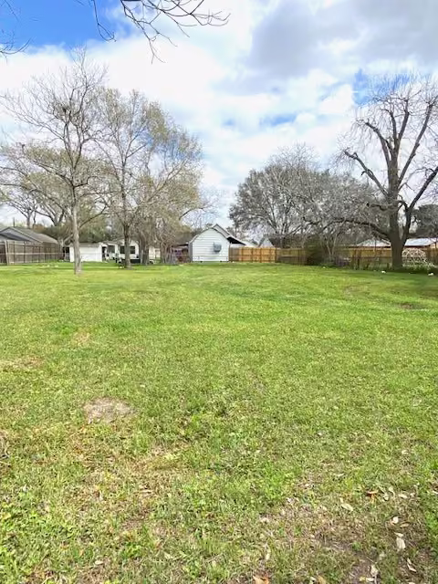 Photo 4 of 708 N Wharton Street, El Campo, TX