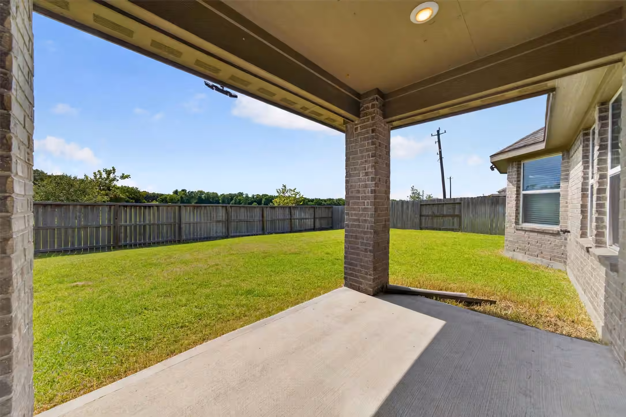 Photo 5 of 2702 Summer Indigo Trail, Pearland, TX