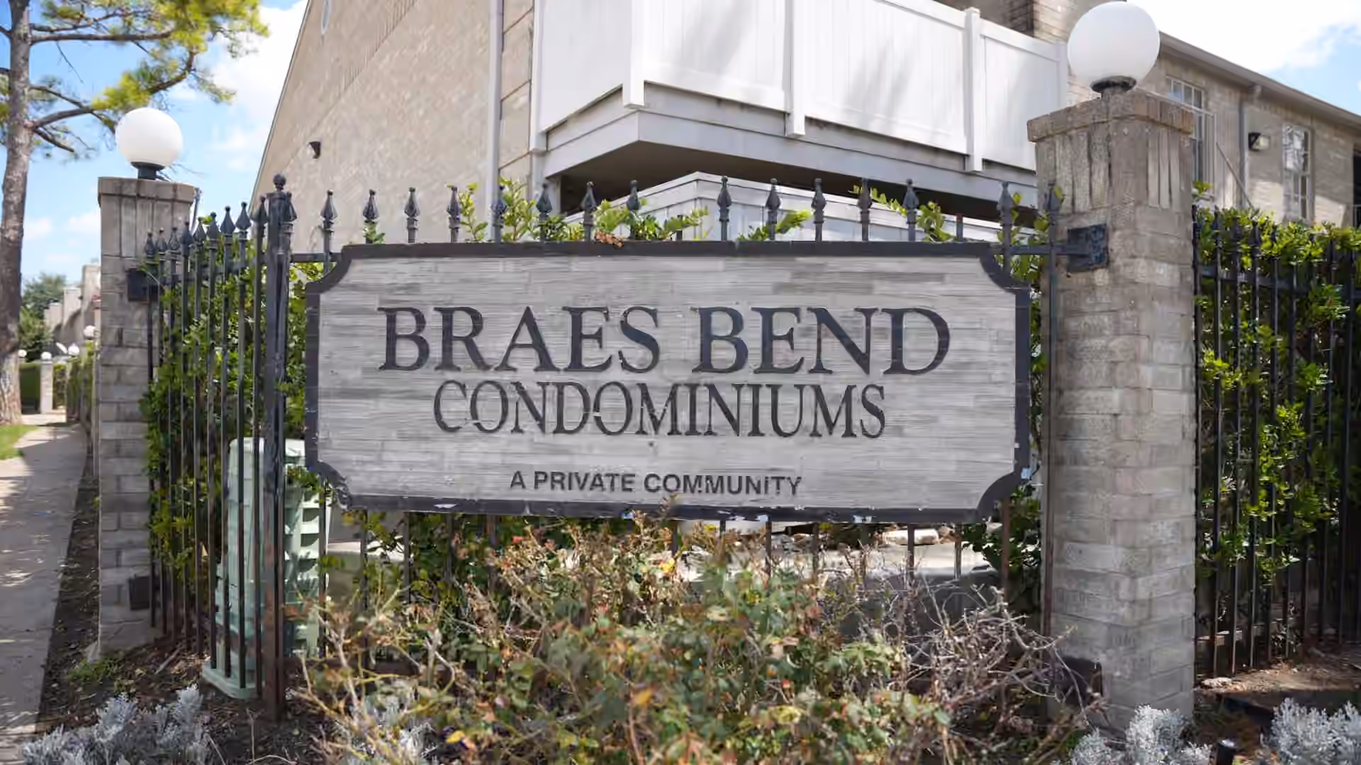 Photo of 10839 Braes Bend 10839, Houston, TX 77071