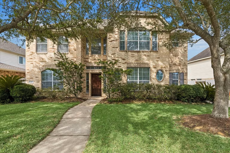 Photo of 415 Willow Pointe Drive, League City, TX