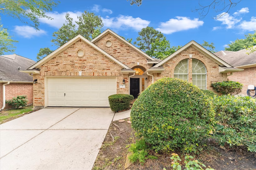 Photo 2 of 7 Currymead Place, The Woodlands, TX